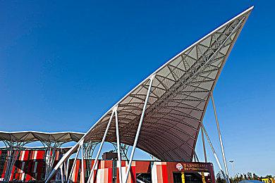 手搓夜之城！赛朋城市建造《Dystopika》推出试玩